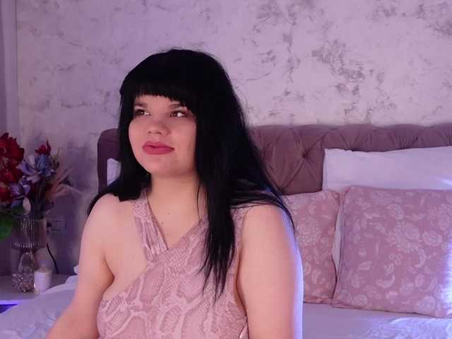 AmberPeach's BongaCams show and profile