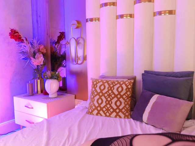 AmberPeach's BongaCams show and profile