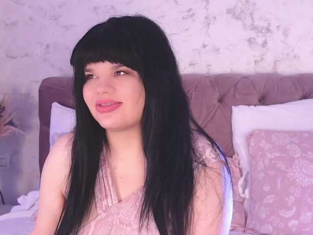 AmberPeach's BongaCams show and profile