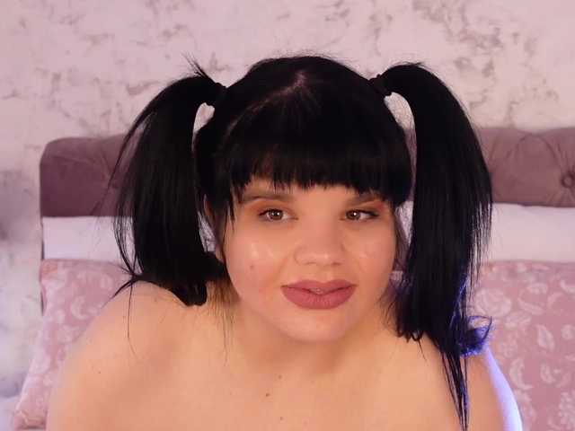 AmberPeach's BongaCams show and profile