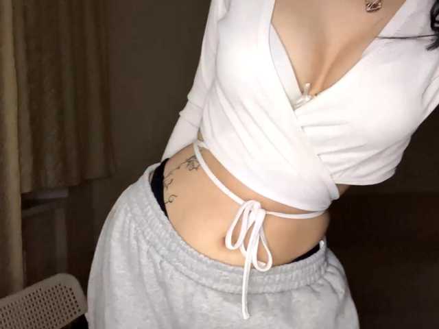 DominicaTkach – webcam model profile photo