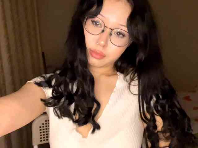 DominicaTkach webcam