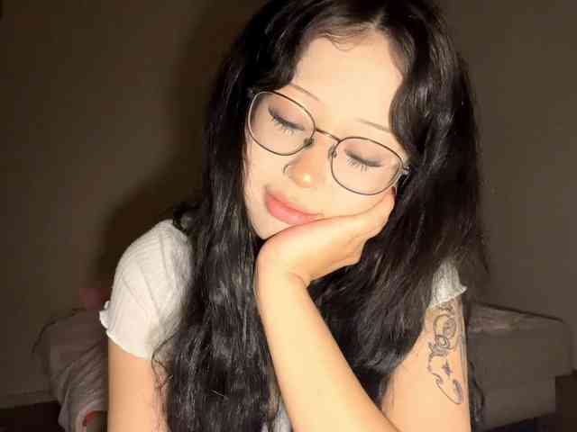 DominicaTkach webcam