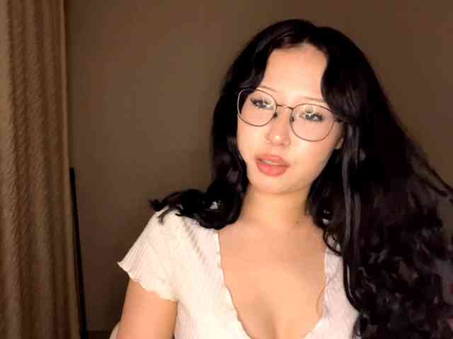 DominicaTkach webcam