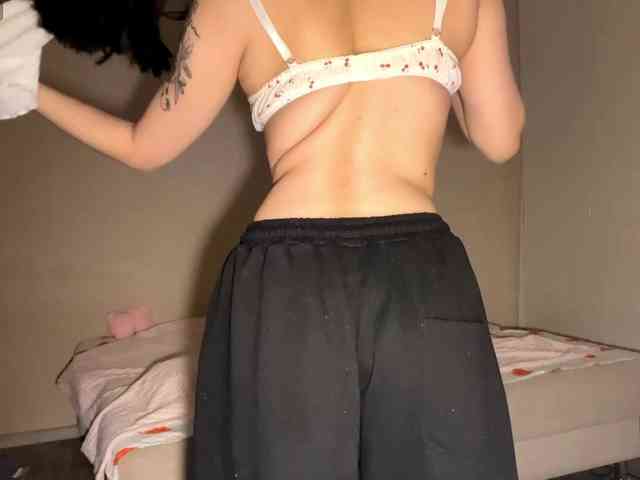 DominicaTkach webcam