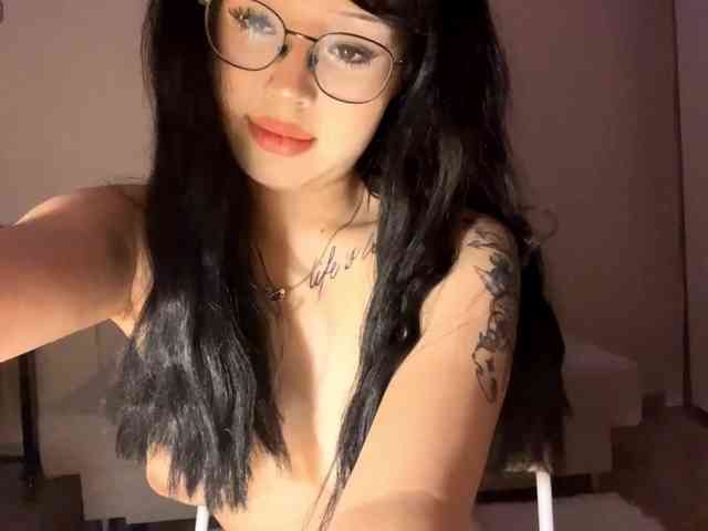 DominicaTkach webcam