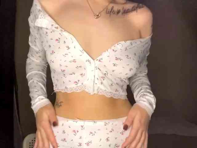 DominicaTkach webcam