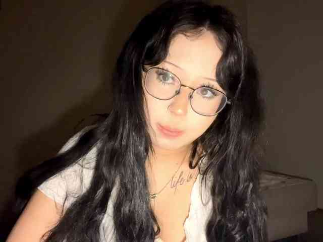 DominicaTkach webcam