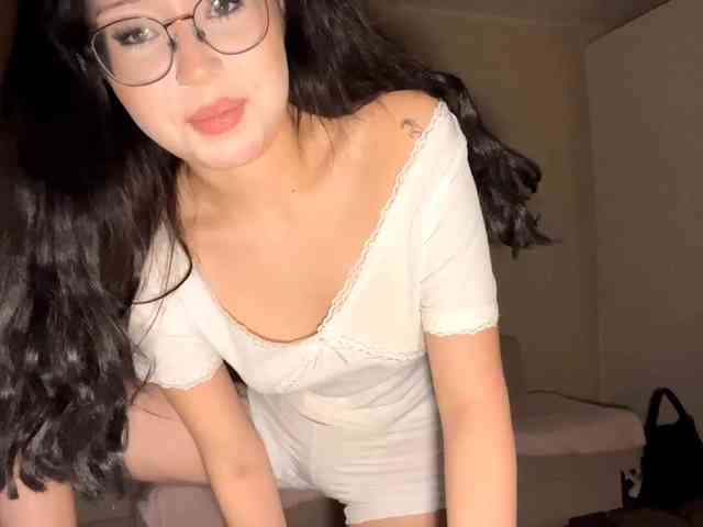 DominicaTkach webcam