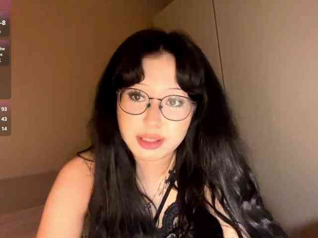 DominicaTkach webcam