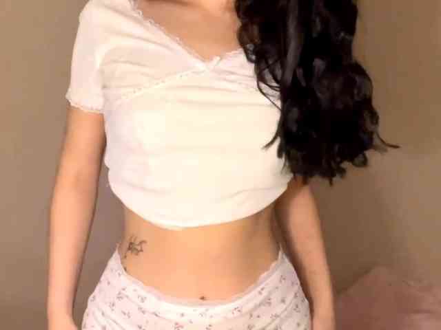 DominicaTkach webcam