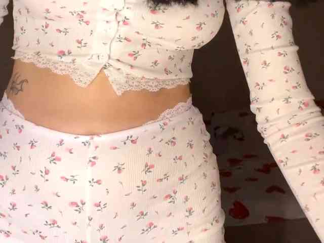 DominicaTkach webcam