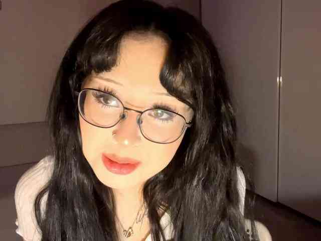 DominicaTkach webcam