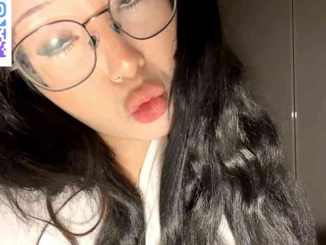 DominicaTkach webcam