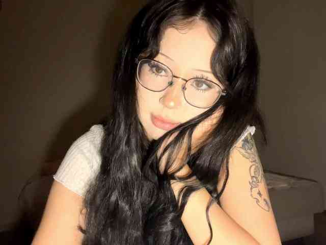 DominicaTkach webcam