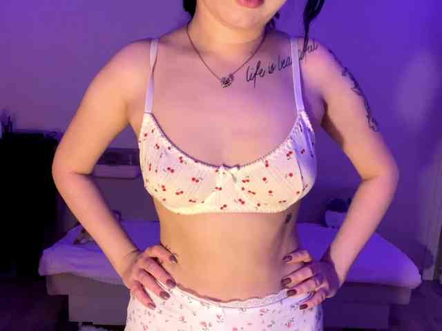 DominicaTkach webcam