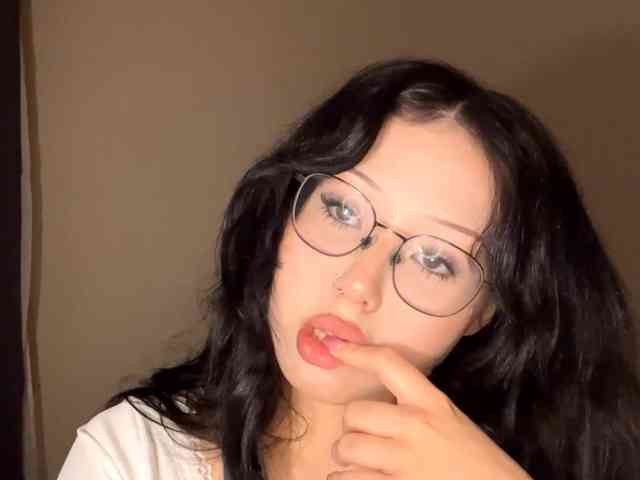 DominicaTkach webcam