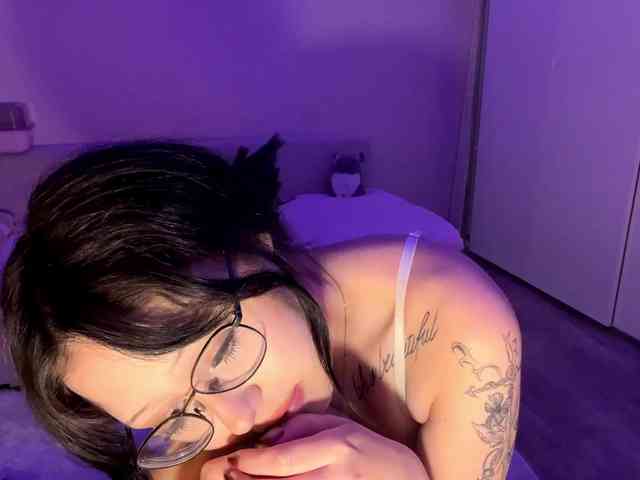 DominicaTkach webcam