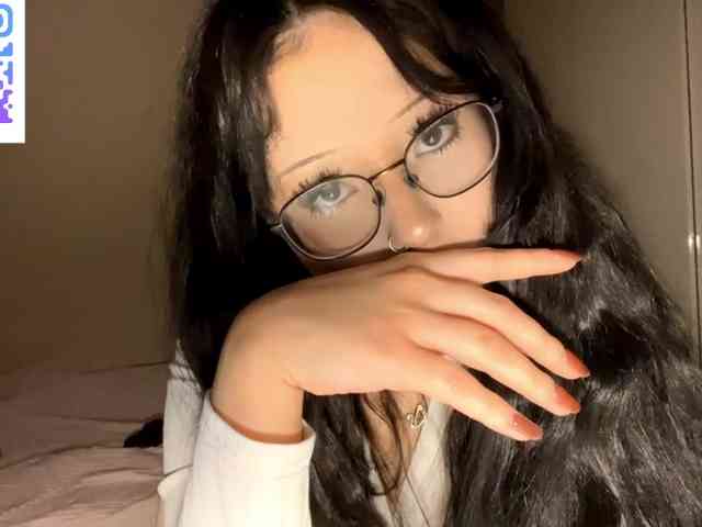 DominicaTkach webcam