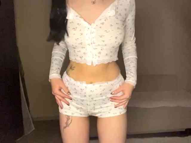 DominicaTkach webcam