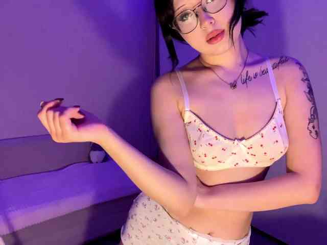 DominicaTkach webcam