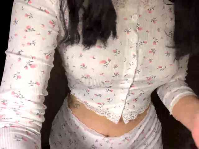 DominicaTkach webcam