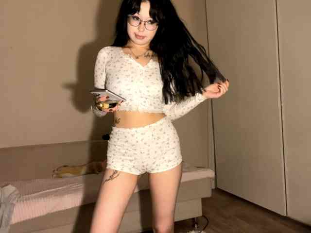 DominicaTkach webcam