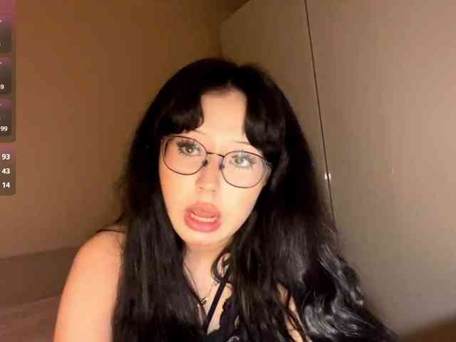 DominicaTkach webcam