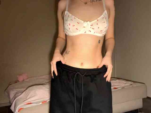 DominicaTkach webcam