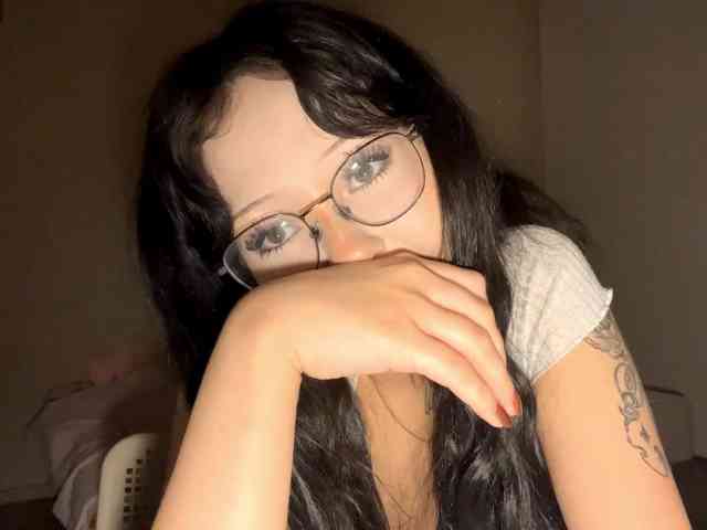 DominicaTkach webcam