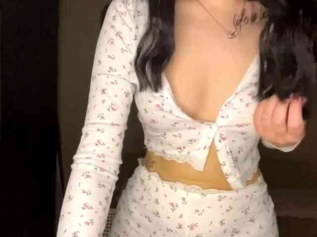 DominicaTkach webcam