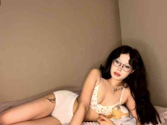 DominicaTkach webcam