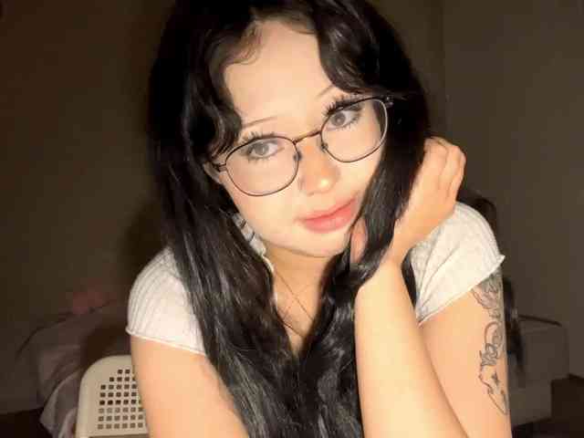 DominicaTkach webcam