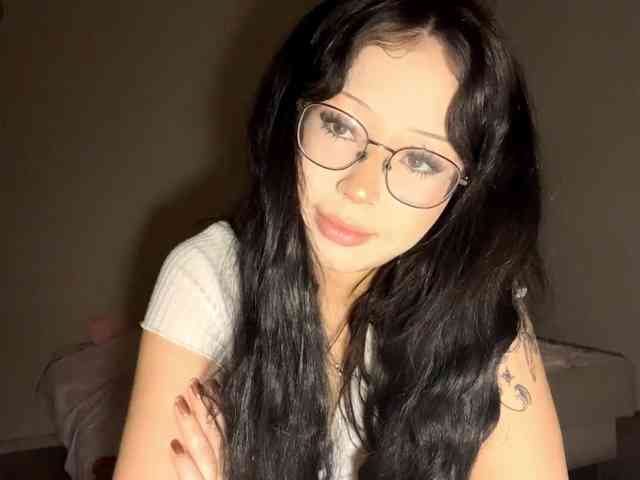 DominicaTkach webcam