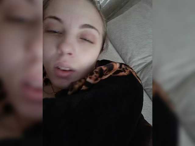 Yana-7 – webcam model profile photo