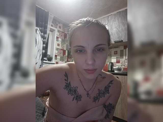 Yana-7 – webcam model profile photo