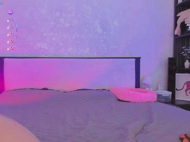 le modèle softnoir est en webcam porno dans un show sur le site bongacams, il possède les tags suivants: White/Caucasian,Brunette,Shaved