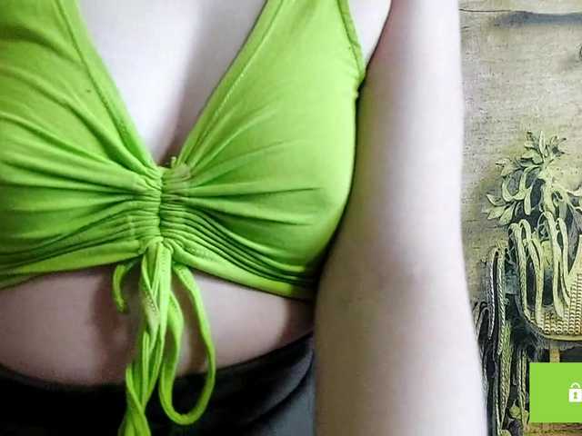 CandyChollett's BongaCams show and profile