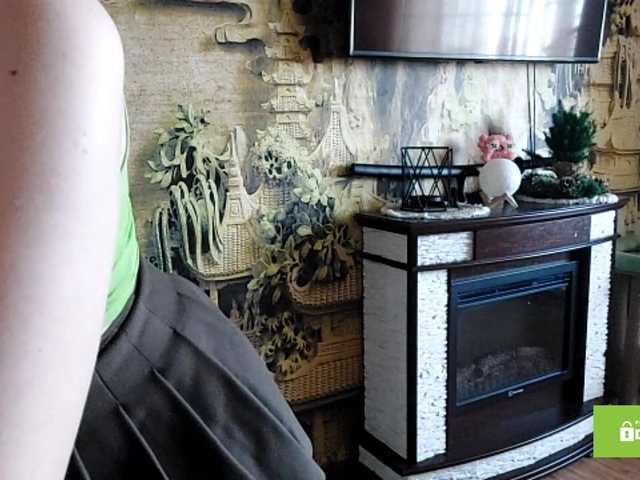 CandyChollett's BongaCams show and profile