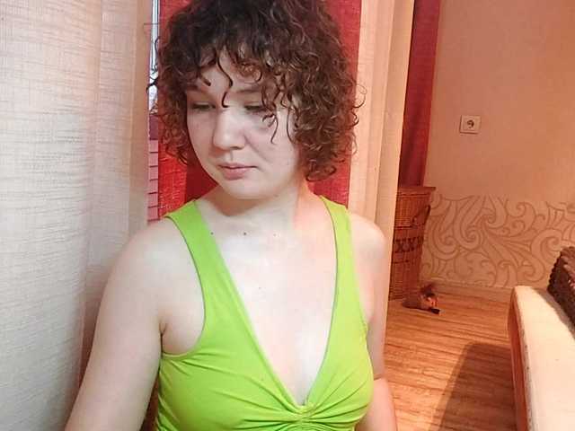 CandyChollett's BongaCams show and profile