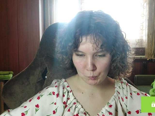 CandyChollett's BongaCams show and profile