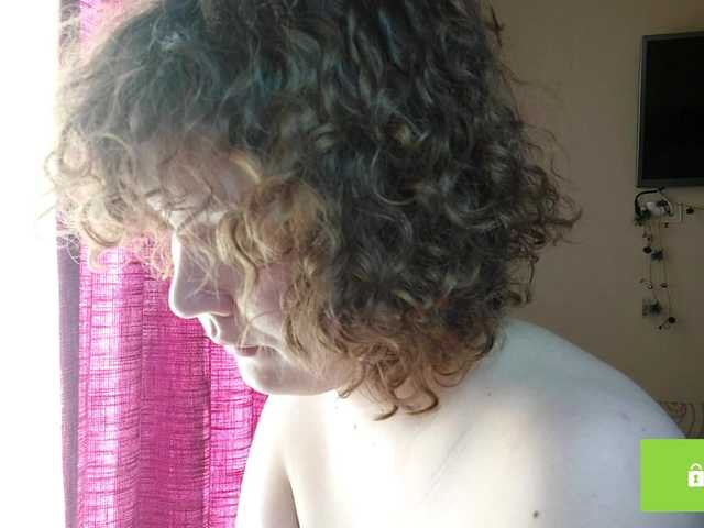 CandyChollett's BongaCams show and profile