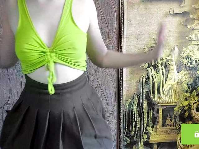 CandyChollett's BongaCams show and profile