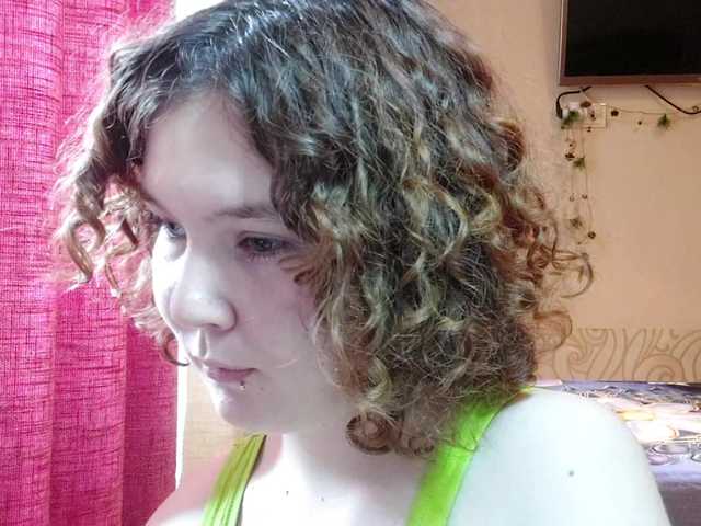 CandyChollett's BongaCams show and profile