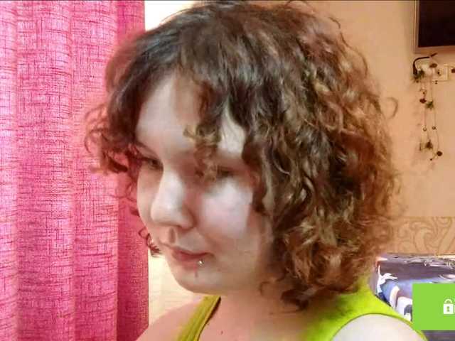 CandyChollett's BongaCams show and profile