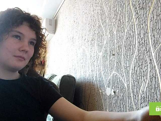 Candy Chollett (CandyChollett)