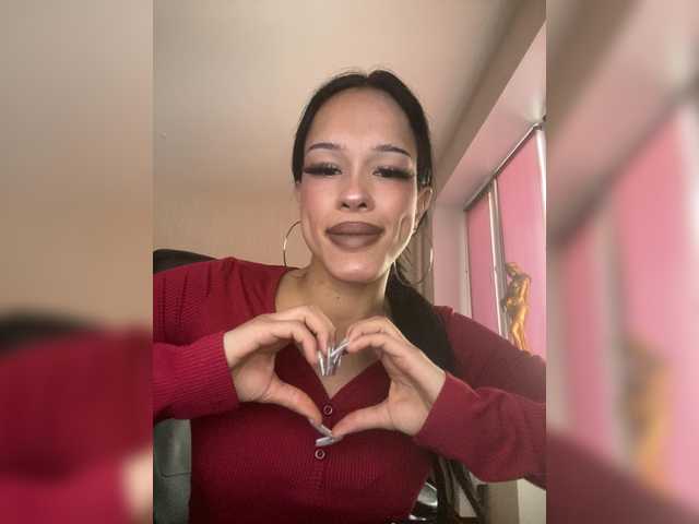 Gloria8's BongaCams show and profile