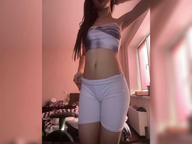 Gloria8's BongaCams show and profile