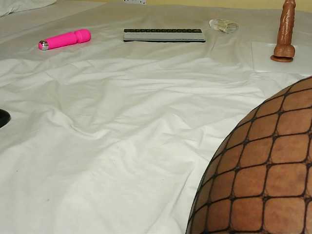 cuteone2 broadcasting live