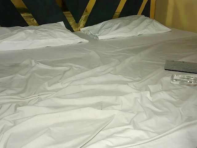 cuteone2's BongaCams show and profile